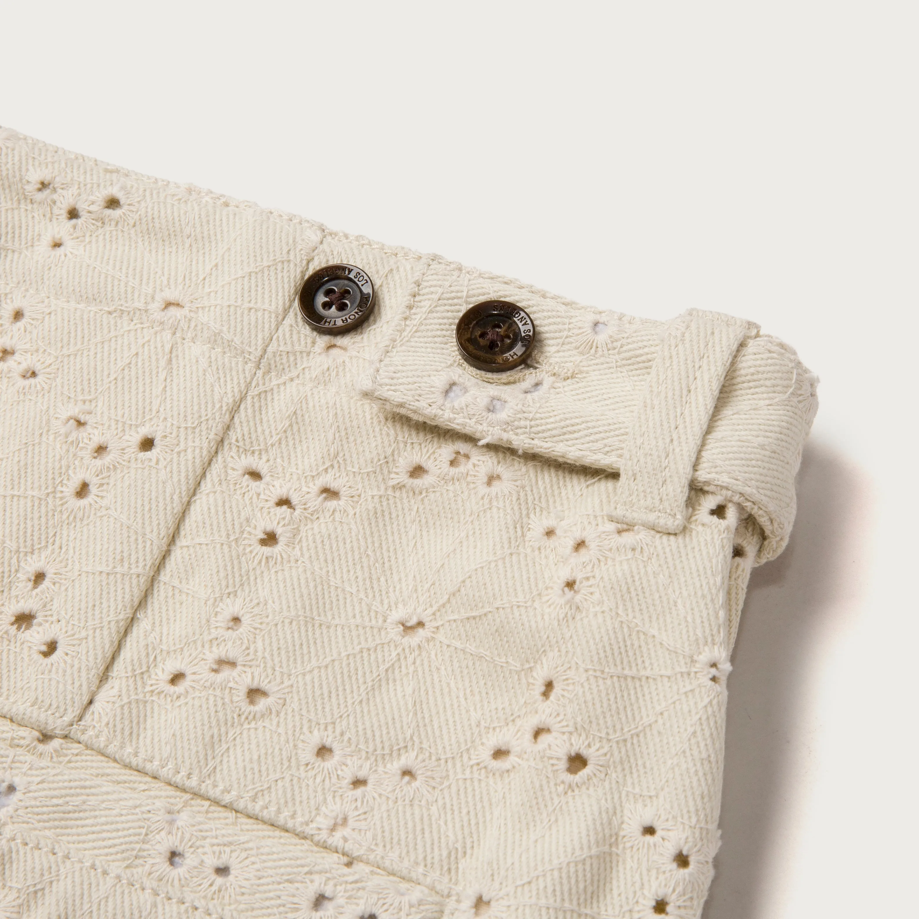 Legacy Eyelet Short - Bone