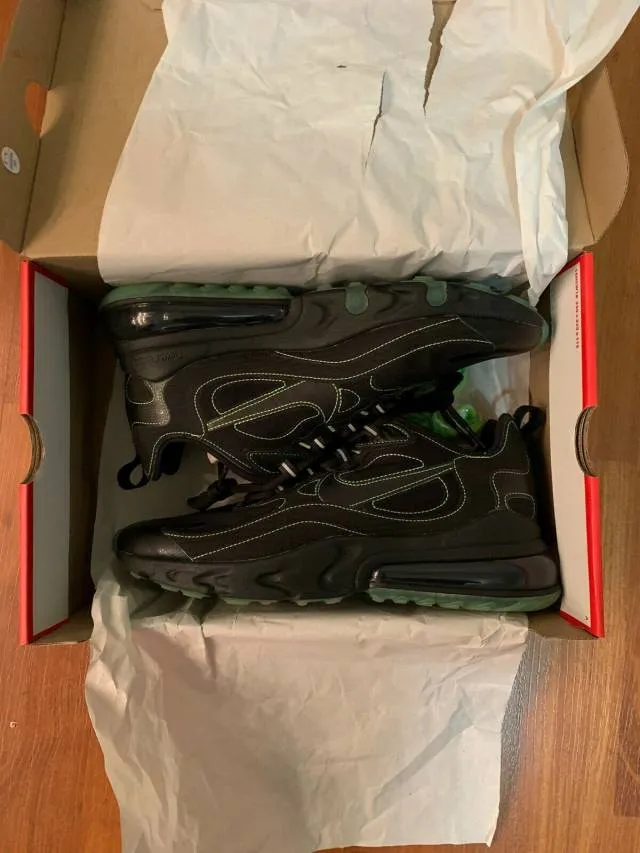 Nike air max 270 react black electric green