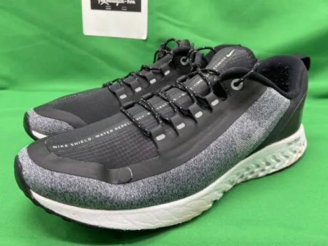 Nike epic react shield black/white/cool grey av4048-001 size 6.5y women size 8