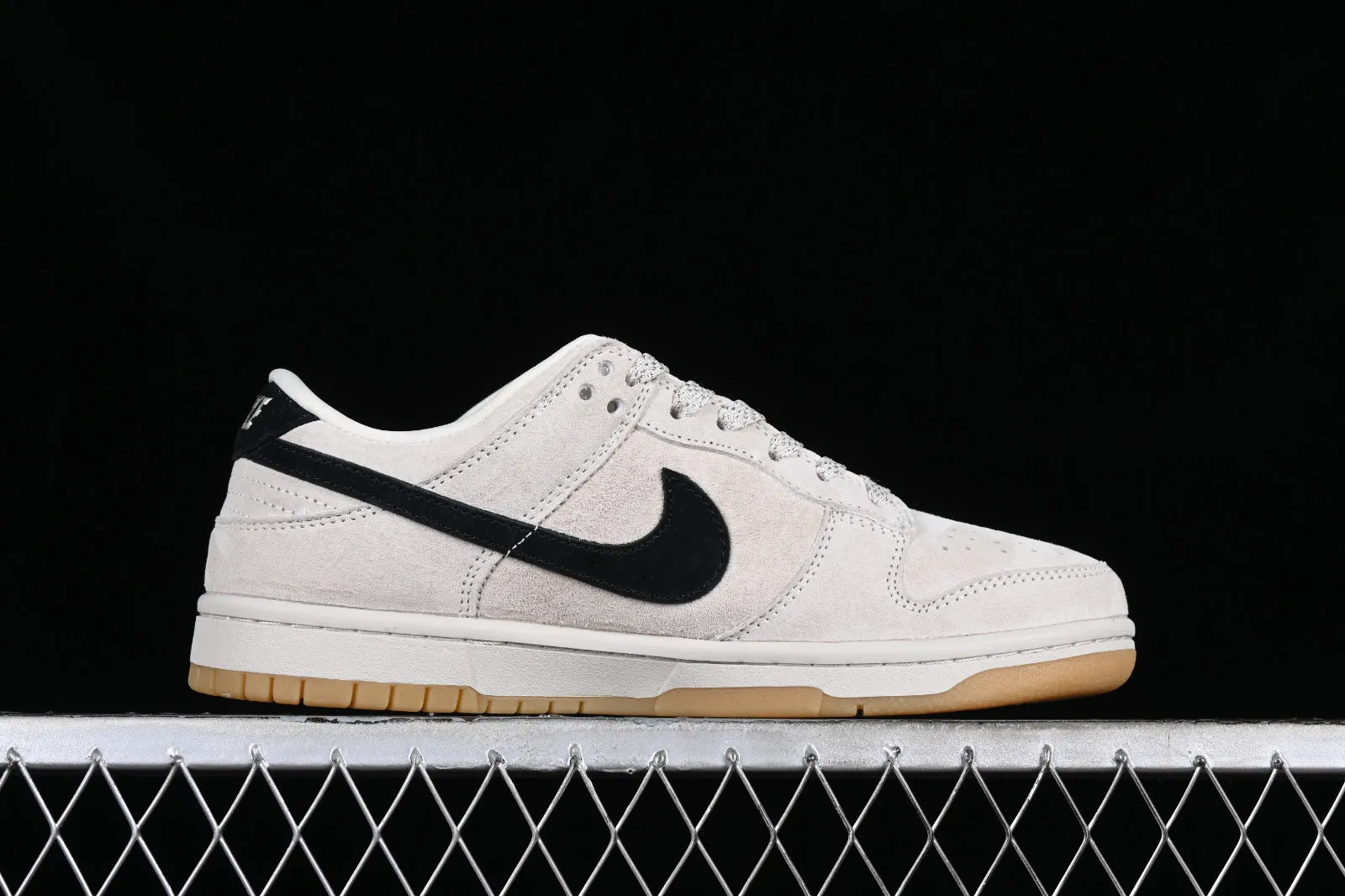 Nike SB Dunk Low Grey Black Gum DD1391-137