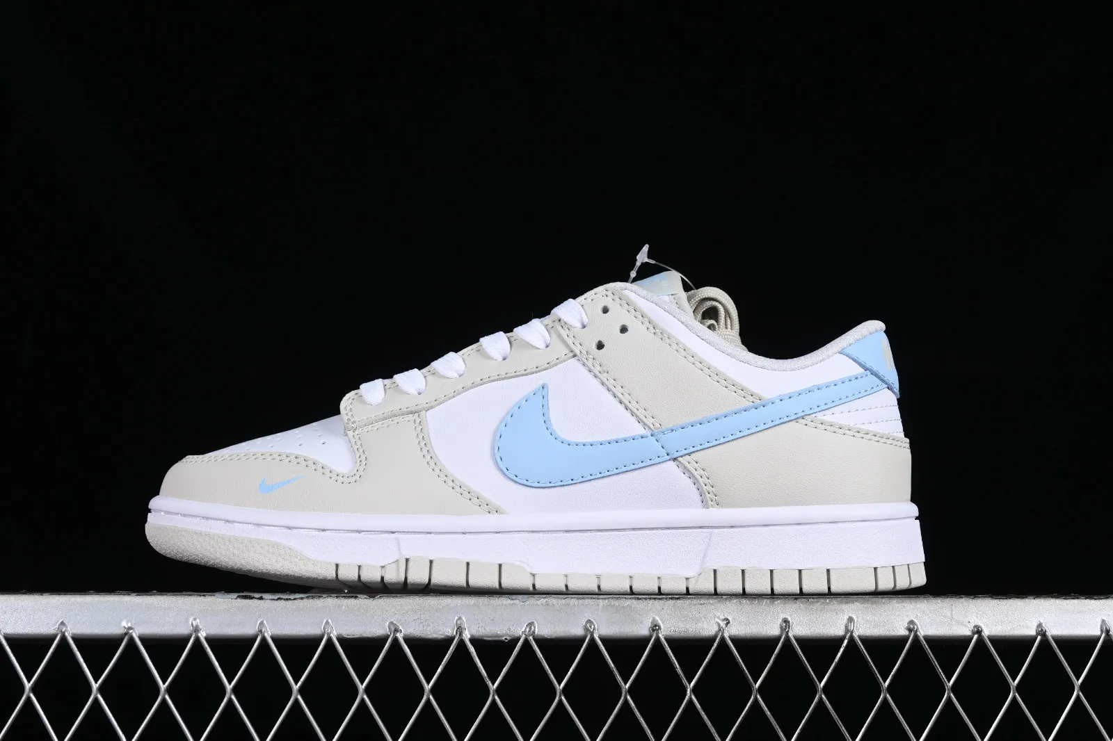 Nike SB Dunk Low Light Bone Armory Blue HF0023-100