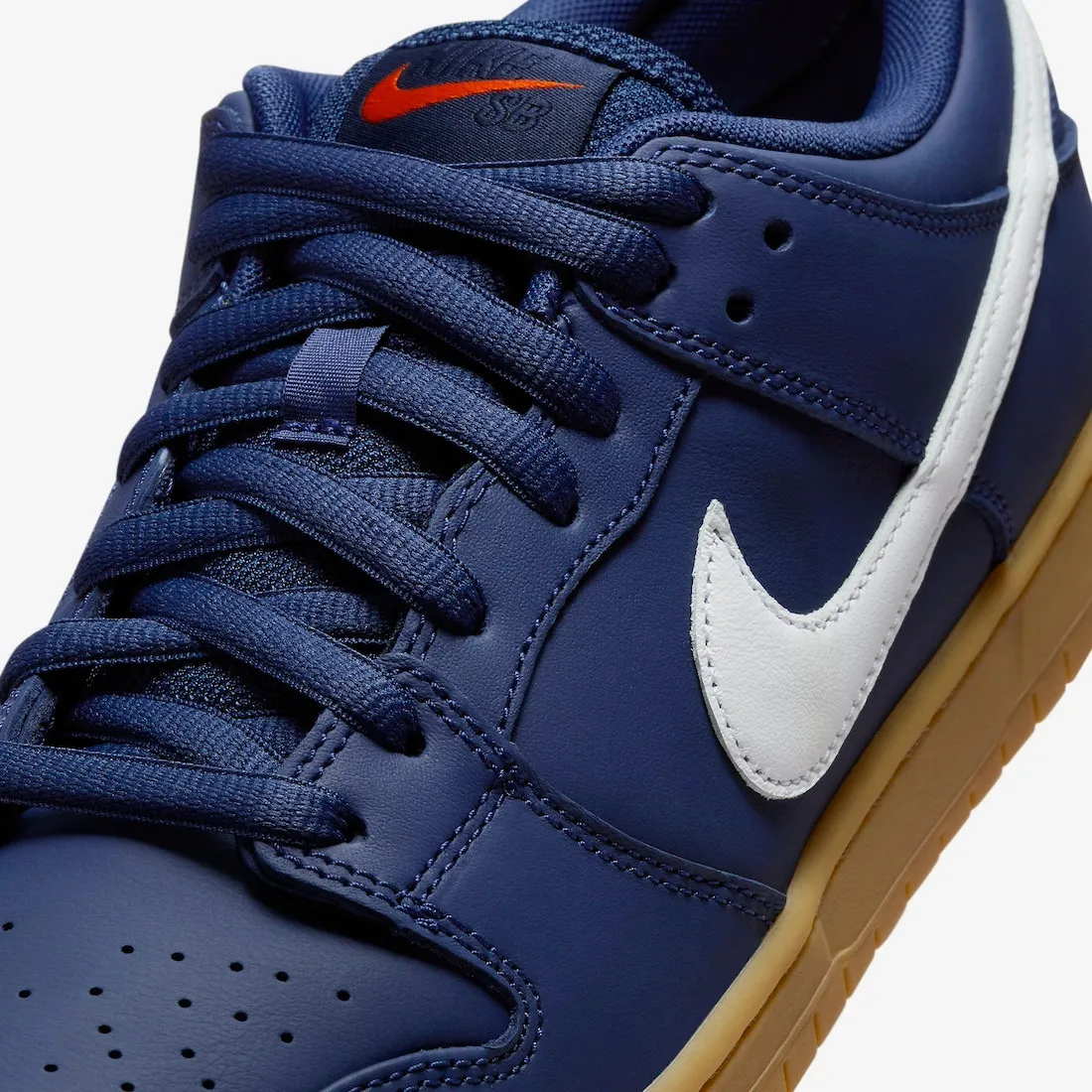 Nike SB Dunk Low Navy White Gum FJ1674-400