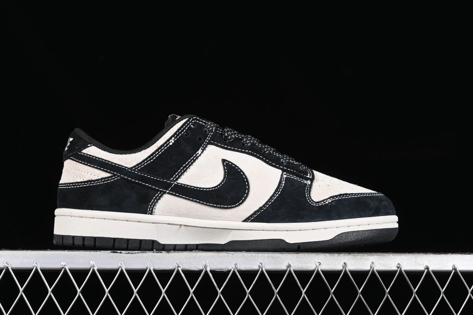 Nike SB Dunk Low Stussy Black Off White MZ6357-149