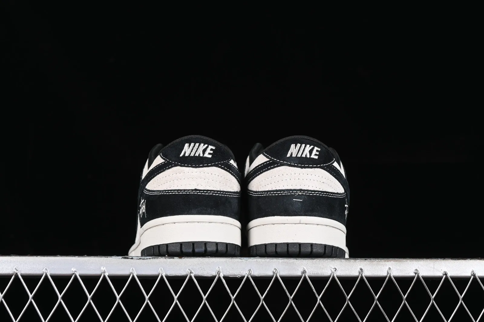 Nike SB Dunk Low Stussy Black Off White MZ6357-149