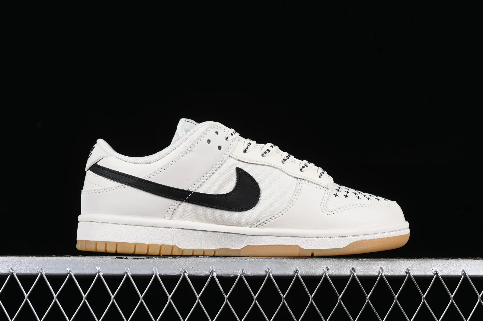 Nike SB Dunk Low TS Off White Black Gum DD1391-123