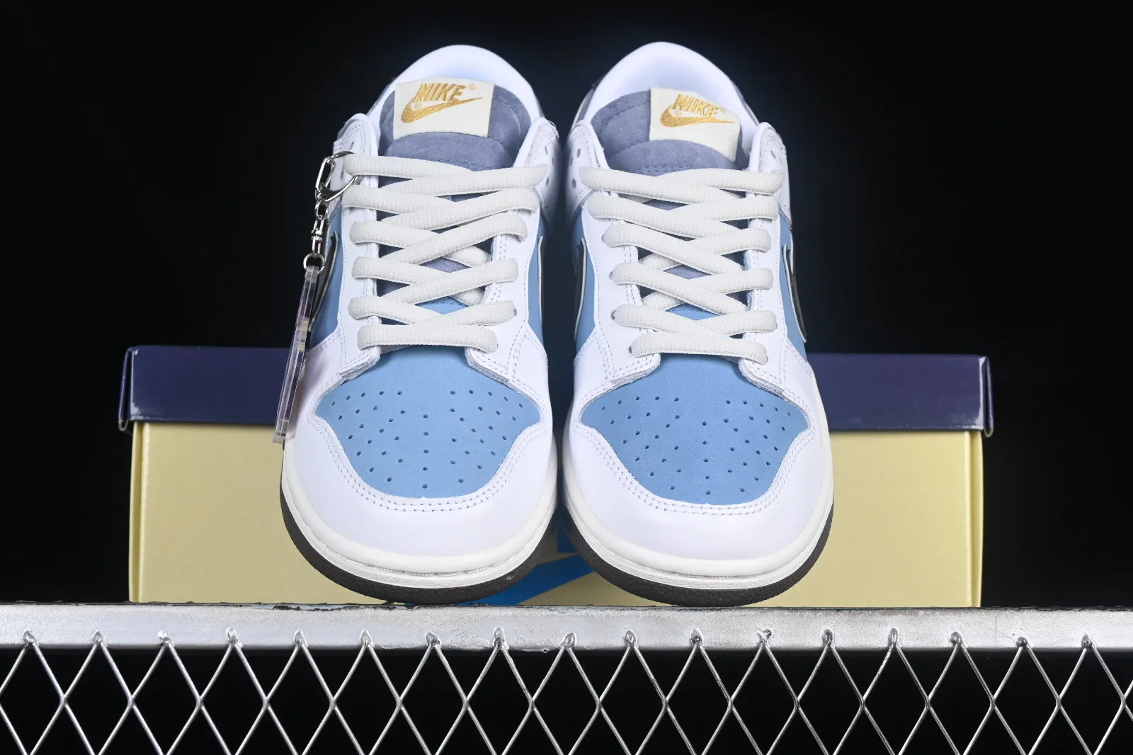 Otomo Katsuhiro x Nike SB Dunk Low Steamboy OST Blue Black White MS2022-886