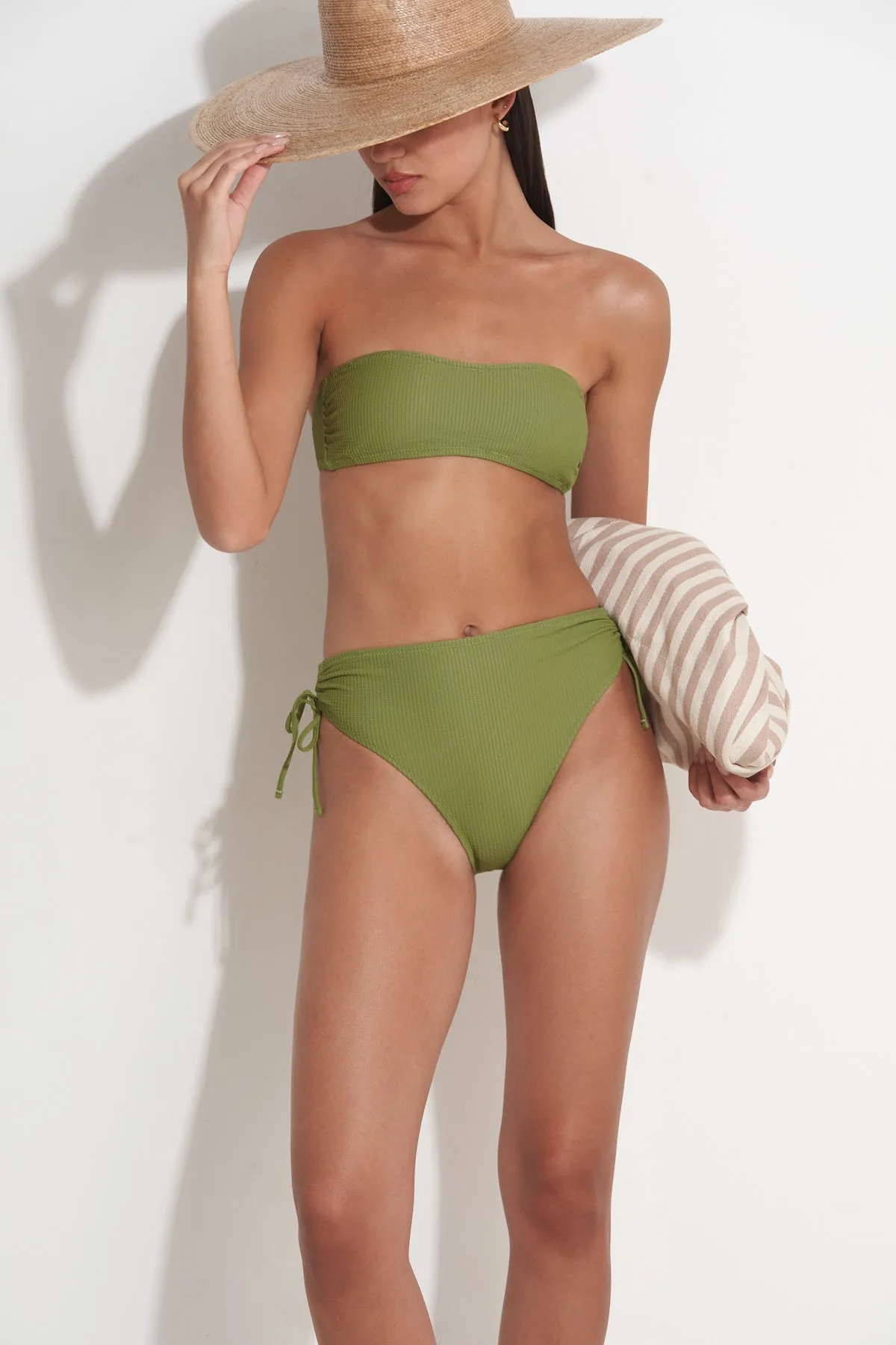 PILPEL BANDEAU BIKINI TOP IN GREEN TEXTURE