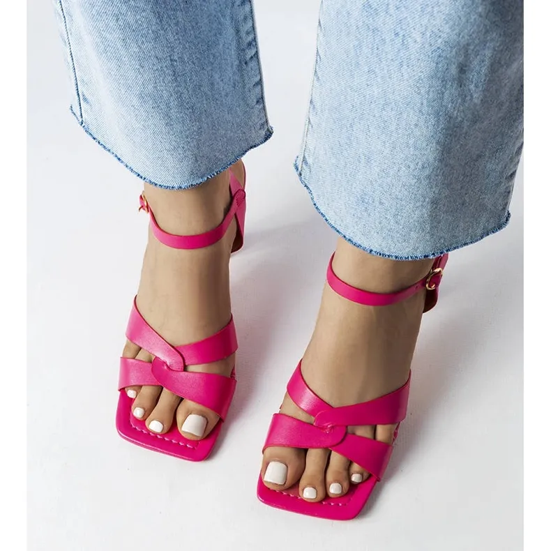 Pink sandals on a pin with a strap from Karolina