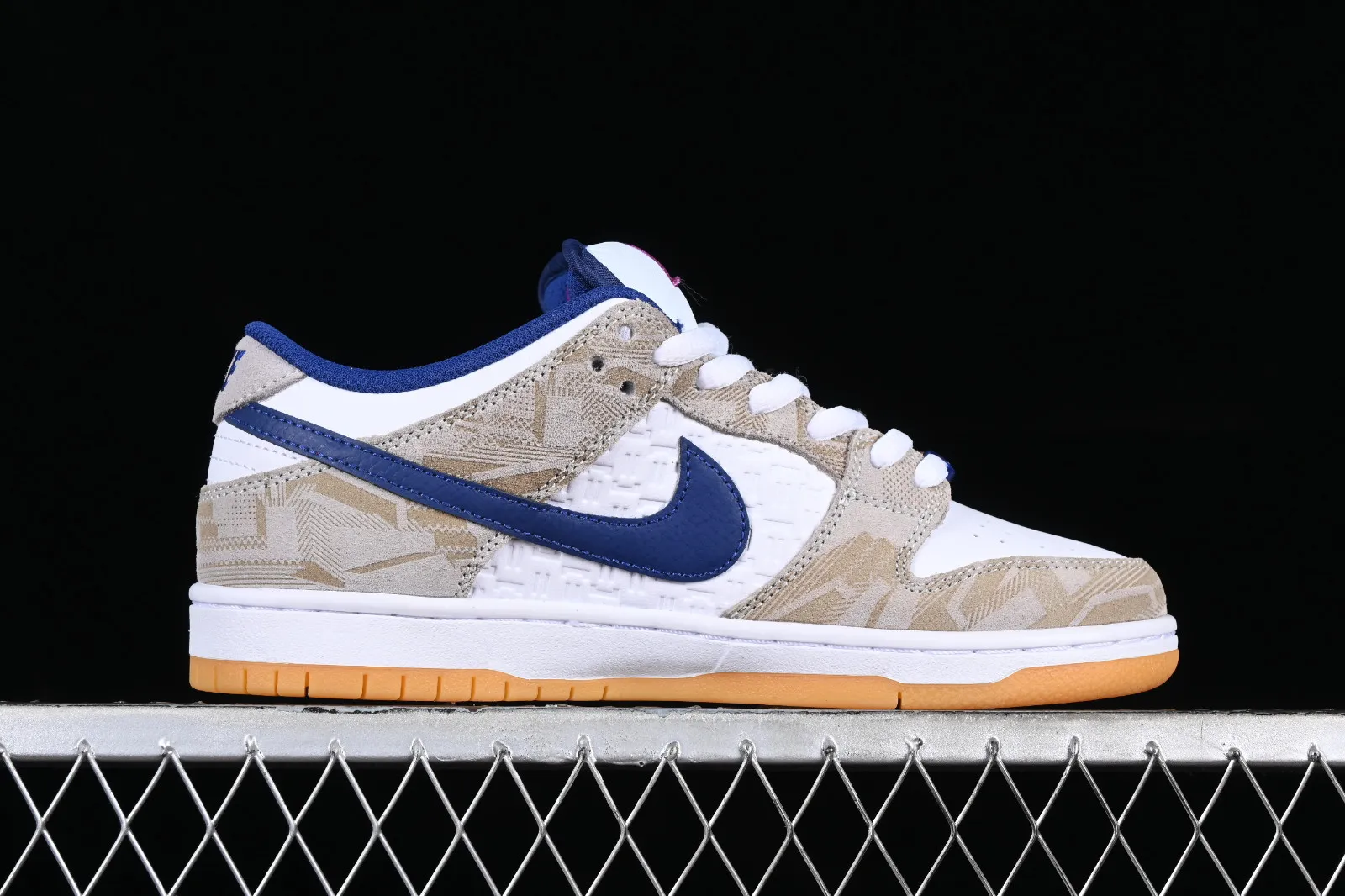 Rayssa Leal x Nike SB Dunk Low Pure Platinum Deep Royal Blue Vivid Purple FZ5251-001