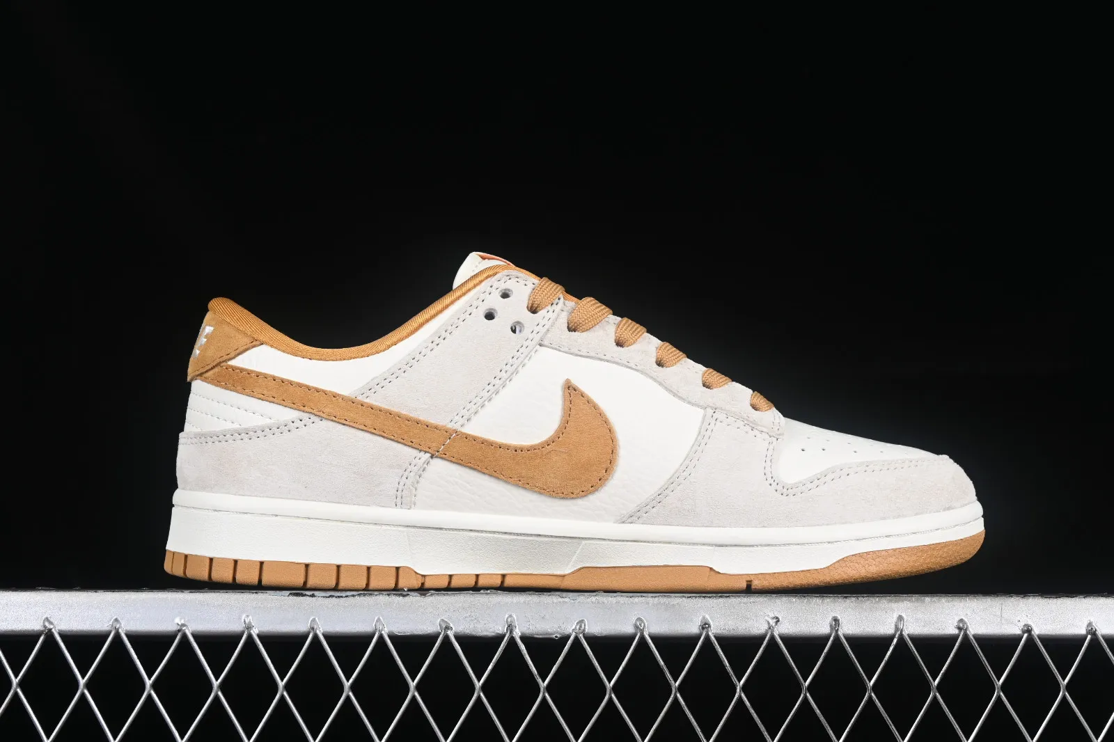 Stussy x Nike SB Dunk Low Off White Yellow FC1688-153